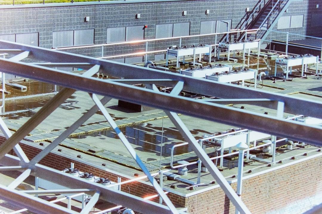 Conveyor systems in factories and logistics